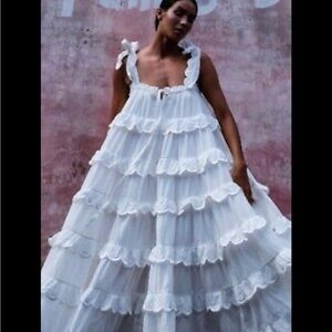 NWT innika choo scallop frill dress